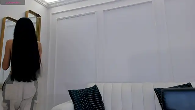 BellaCarteer  online show from March 2025 12:37:01 PM