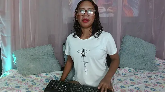 Snapshot of Nicole_Brown1126 chatting on December 2024 09:28:02 PM Nicole Brown1126 online show from December 2024 09:28:02 PM