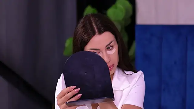 Snapshot of Jenna_Day chatting on July 2026 06:28:01 AM Jenna Day online show from July 2026 06:28:01 AM