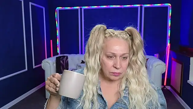 Penelope Pinky online show from January 2025 08:31:02 PM