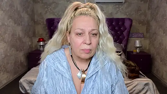 Penelope Pinky online show from January 2025 02:00:01 PM