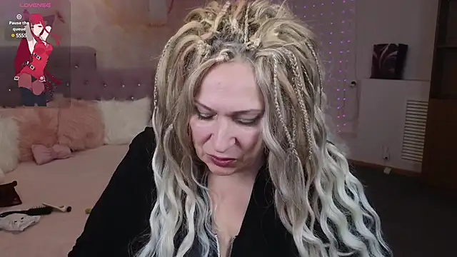 Penelope Pinky online show from February 2025 04:40:01 PM