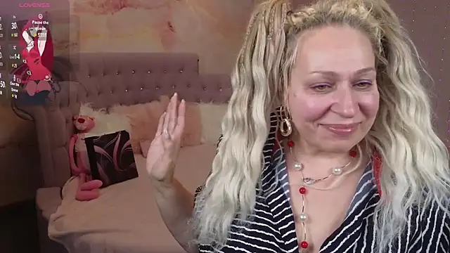 Penelope Pinky online show from February 2025 02:26:02 PM