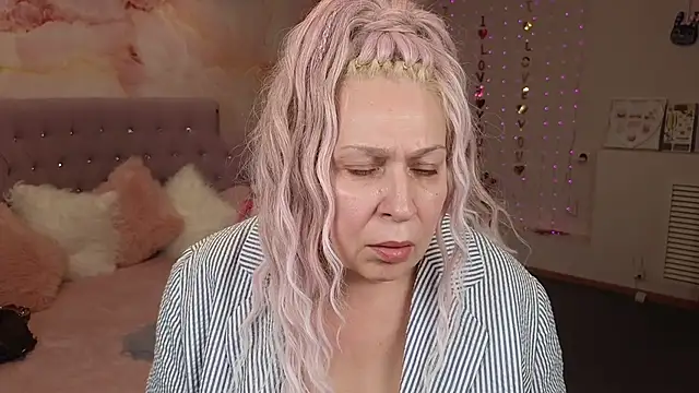 Penelope Pinky online show from March 2025 02:26:01 PM