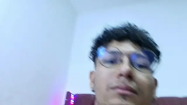 lau hotfox online show from December 2024 04:46:02 PM