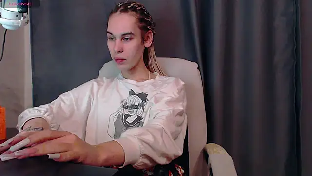 Snapshot of Cassie_Bae chatting on December 2024 01:32:01 PM Cassie Bae online show from December 2024 01:32:01 PM