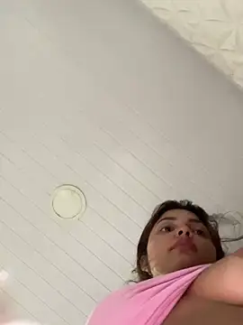 Nicollygriu online show from March 2026 02:39:02 PM