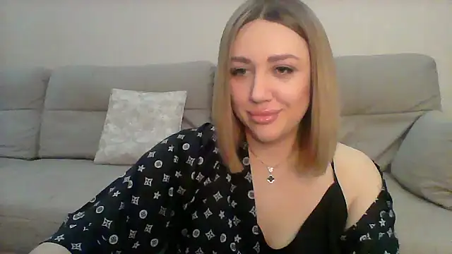 Snapshot of VickyLove047 chatting on January 2025 07:18:01 AM VickyLove047 online show from January 2025 07:18:01 AM