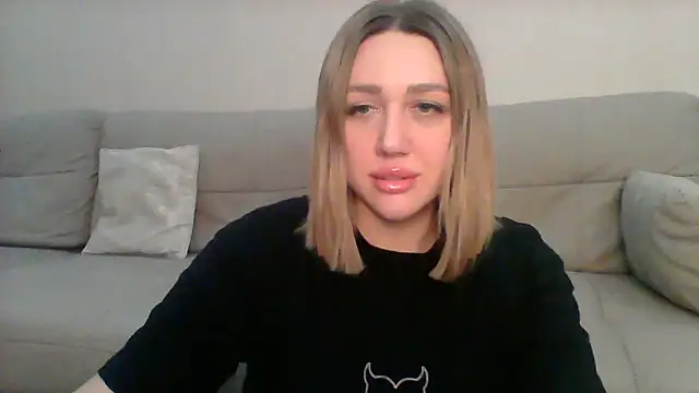 Snapshot of VickyLove047 chatting on February 2025 06:48:02 PM VickyLove047 online show from February 2025 06:48:02 PM