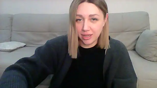 Snapshot of VickyLove047 chatting on February 2025 07:56:01 AM VickyLove047 online show from February 2025 07:56:01 AM