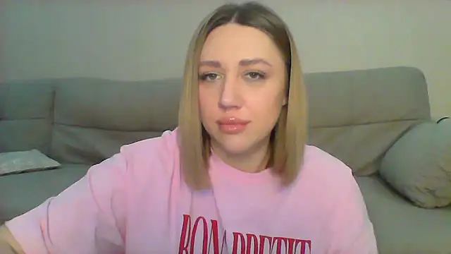 Snapshot of VickyLove047 chatting on February 2025 05:53:01 AM VickyLove047 online show from February 2025 05:53:01 AM