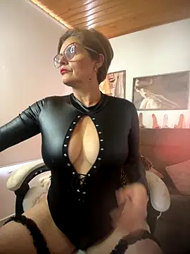 Adeellee  online show from September 2025 05:12:02 PM