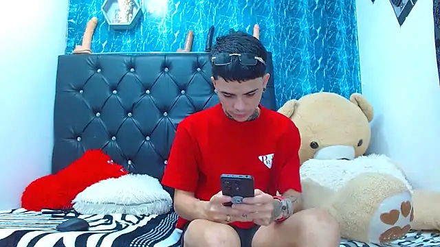 Snapshot of exotic_hot_couple chatting on March 2025 06:35:01 AM exotic hot couple online show from March 2025 06:35:01 AM