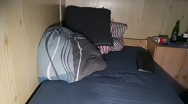 Snapshot of TinyDickBear chatting on March 2025 11:53:02 PM TinyDickBear online show from March 2025 11:53:02 PM