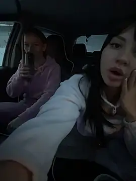 JulliaVegas online show from December 2025 02:06:02 AM