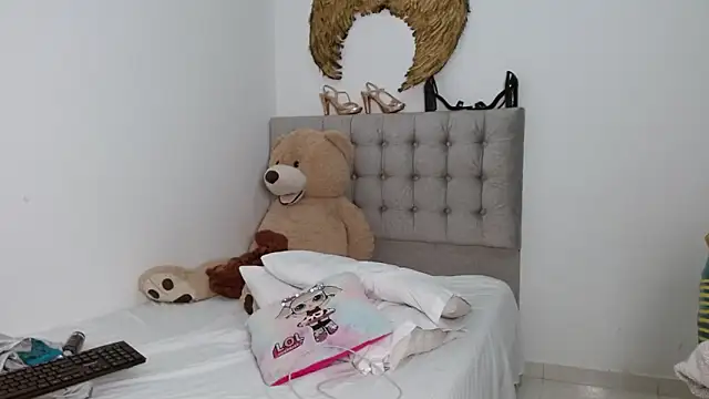 Sexy Lia  online show from October 2025 01:47:01 AM