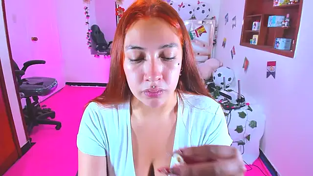 Snapshot of perlabeautiful chatting on June 2026 04:39:02 AM perlabeautiful online show from June 2026 04:39:02 AM