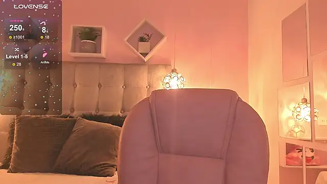 melanie hh online show from September 2025 04:11:02 AM