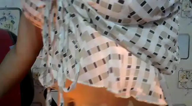 Snapshot of angel_aarna chatting on January 2025 06:27:01 PM angel aarna online show from January 2025 06:27:01 PM