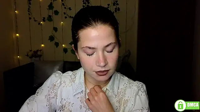 Snapshot of Alicia_redfollow chatting on November 2025 12:27:02 PM Alicia redfollow online show from November 2025 12:27:02 PM