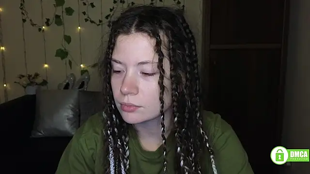 Snapshot of Alicia_redfollow chatting on March 2026 06:21:01 PM Alicia redfollow online show from March 2026 06:21:01 PM