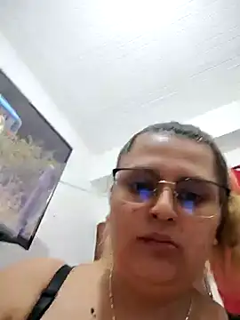 Snapshot of Miss_balloonsmila chatting on January 2025 09:20:02 PM Miss balloonsmila online show from January 2025 09:20:02 PM
