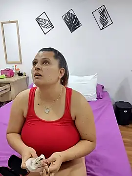 Snapshot of Miss_balloonsmila chatting on February 2025 09:17:01 PM Miss balloonsmila online show from February 2025 09:17:01 PM