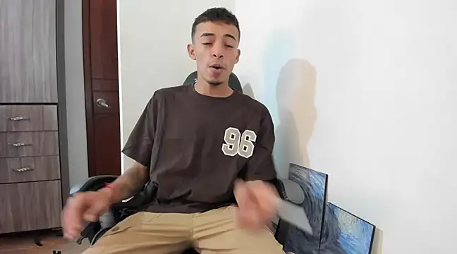 Snapshot of twink_latino5 chatting on March 2025 02:51:01 AM twink latino5 online show from March 2025 02:51:01 AM