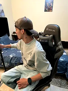 Snapshot of twink_latino5 chatting on November 2025 01:29:01 AM twink latino5 online show from November 2025 01:29:01 AM