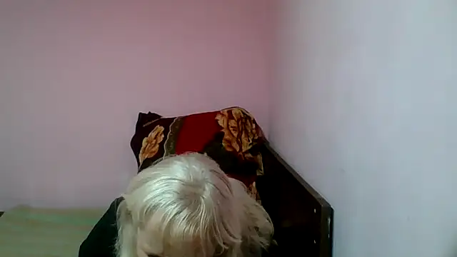 Snapshot of sakura_blonde chatting on February 2025 09:04:02 PM sakura blonde online show from February 2025 09:04:02 PM