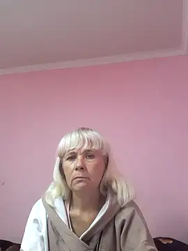 Snapshot of sakura_blonde chatting on September 2025 06:33:01 PM sakura blonde online show from September 2025 06:33:01 PM