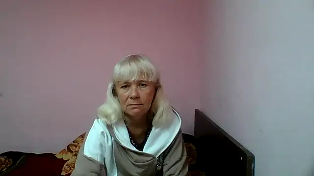 Snapshot of sakura_blonde chatting on September 2025 06:39:01 AM sakura blonde online show from September 2025 06:39:01 AM
