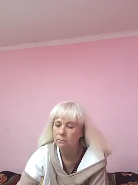 Snapshot of sakura_blonde chatting on September 2025 06:44:02 PM sakura blonde online show from September 2025 06:44:02 PM