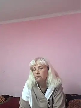 Snapshot of sakura_blonde chatting on September 2025 06:50:02 AM sakura blonde online show from September 2025 06:50:02 AM