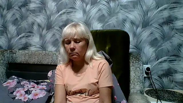 Snapshot of sakura_blonde chatting on October 2025 08:08:02 PM sakura blonde online show from October 2025 08:08:02 PM