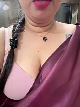 Snapshot of Akhi_Akshaya chatting on December 2024 09:54:02 PM Akhi Akshaya online show from December 2024 09:54:02 PM