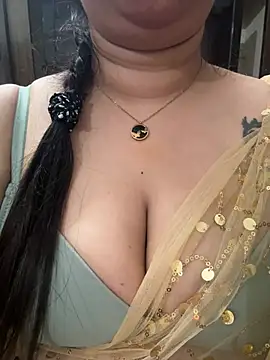 Snapshot of Akhi_Akshaya chatting on December 2024 09:11:01 PM Akhi Akshaya online show from December 2024 09:11:01 PM