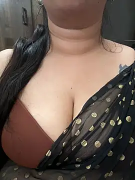 Snapshot of Akhi_Akshaya chatting on January 2025 07:06:02 PM Akhi Akshaya online show from January 2025 07:06:02 PM