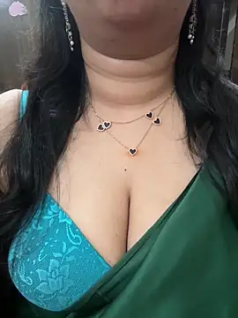 Snapshot of Akhi_Akshaya chatting on January 2025 09:26:02 PM Akhi Akshaya online show from January 2025 09:26:02 PM