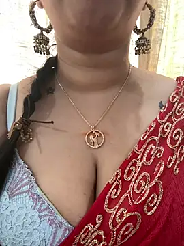 Snapshot of Akhi_Akshaya chatting on January 2025 09:04:02 AM Akhi Akshaya online show from January 2025 09:04:02 AM