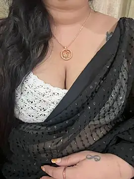 Snapshot of Akhi_Akshaya chatting on February 2025 04:14:01 PM Akhi Akshaya online show from February 2025 04:14:01 PM