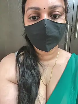 Snapshot of Akhi_Akshaya chatting on February 2025 04:18:02 AM Akhi Akshaya online show from February 2025 04:18:02 AM