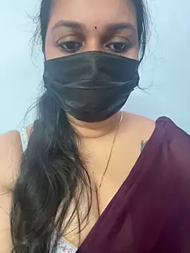 Snapshot of Akhi_Akshaya chatting on February 2025 06:39:01 AM Akhi Akshaya online show from February 2025 06:39:01 AM