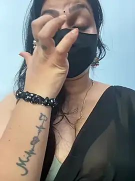 Snapshot of Akhi_Akshaya chatting on March 2025 03:58:02 AM Akhi Akshaya online show from March 2025 03:58:02 AM