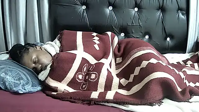 Browncaramel1999 online show from May 2026 01:57:16 AM
