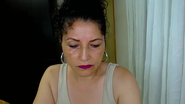 arianna ros3 online show from April 2026 11:51:02 PM