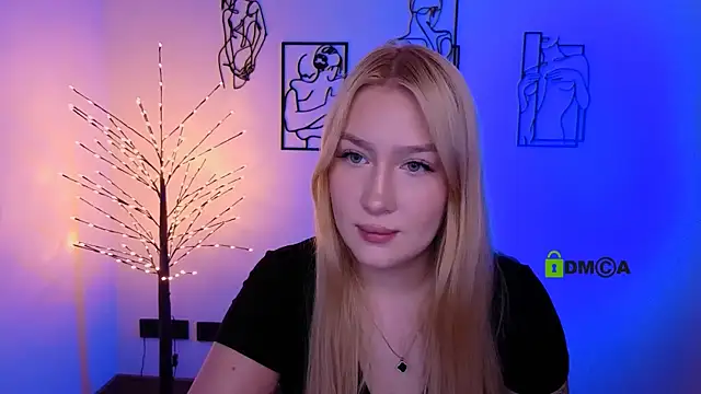 Snapshot of playful_sophie chatting on July 2026 07:08:02 PM playful sophie online show from July 2026 07:08:02 PM