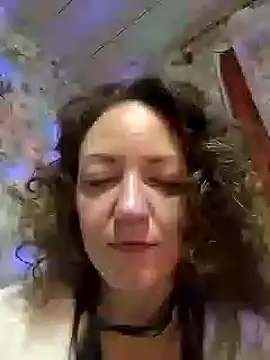 Snapshot of KattyLuuu chatting on December 2024 02:22:02 AM KattyLuuu online show from December 2024 02:22:02 AM