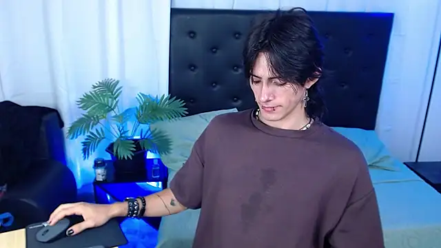 andreey50 online show from November 2025 01:43:01 PM