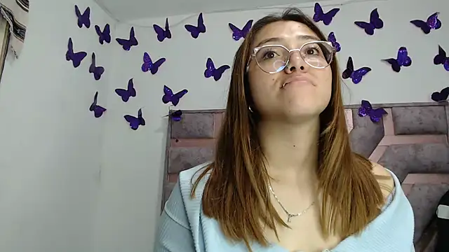 Anny Fox- online show from December 2025 03:48:01 AM